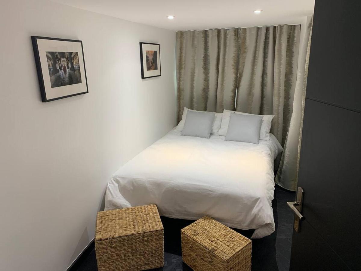 Apartament Loft Des Sacres - Vue Unique Sur La Cathedrale Reims Zewnętrze zdjęcie