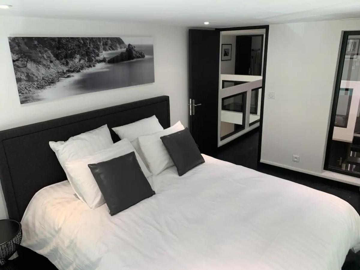 Apartament Loft Des Sacres - Vue Unique Sur La Cathedrale Reims Zewnętrze zdjęcie